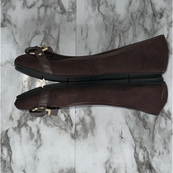 Christian Siriano for Payless Daphne Brown‎ Faux Leather Buckle Flats- Sz 6 - Picture 4 of 10